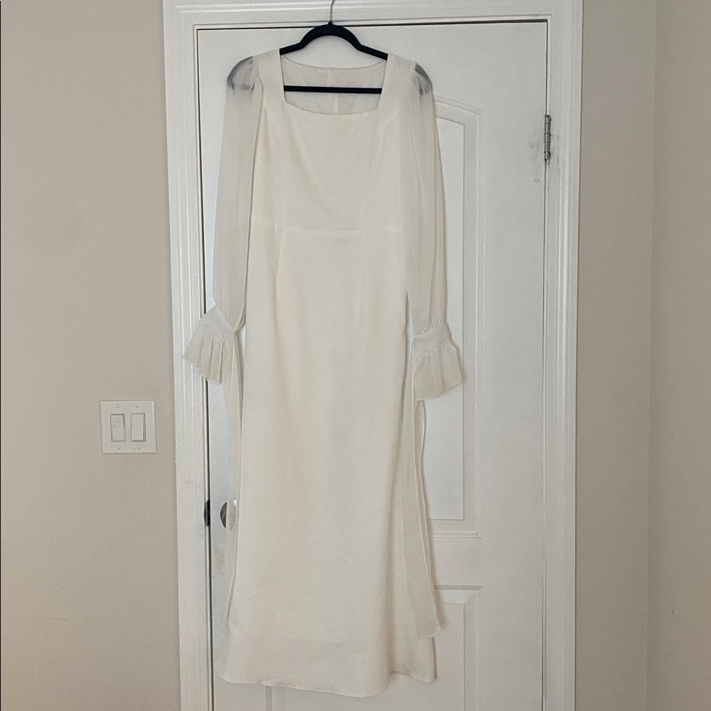 Elegant White Long Sleeve Dress